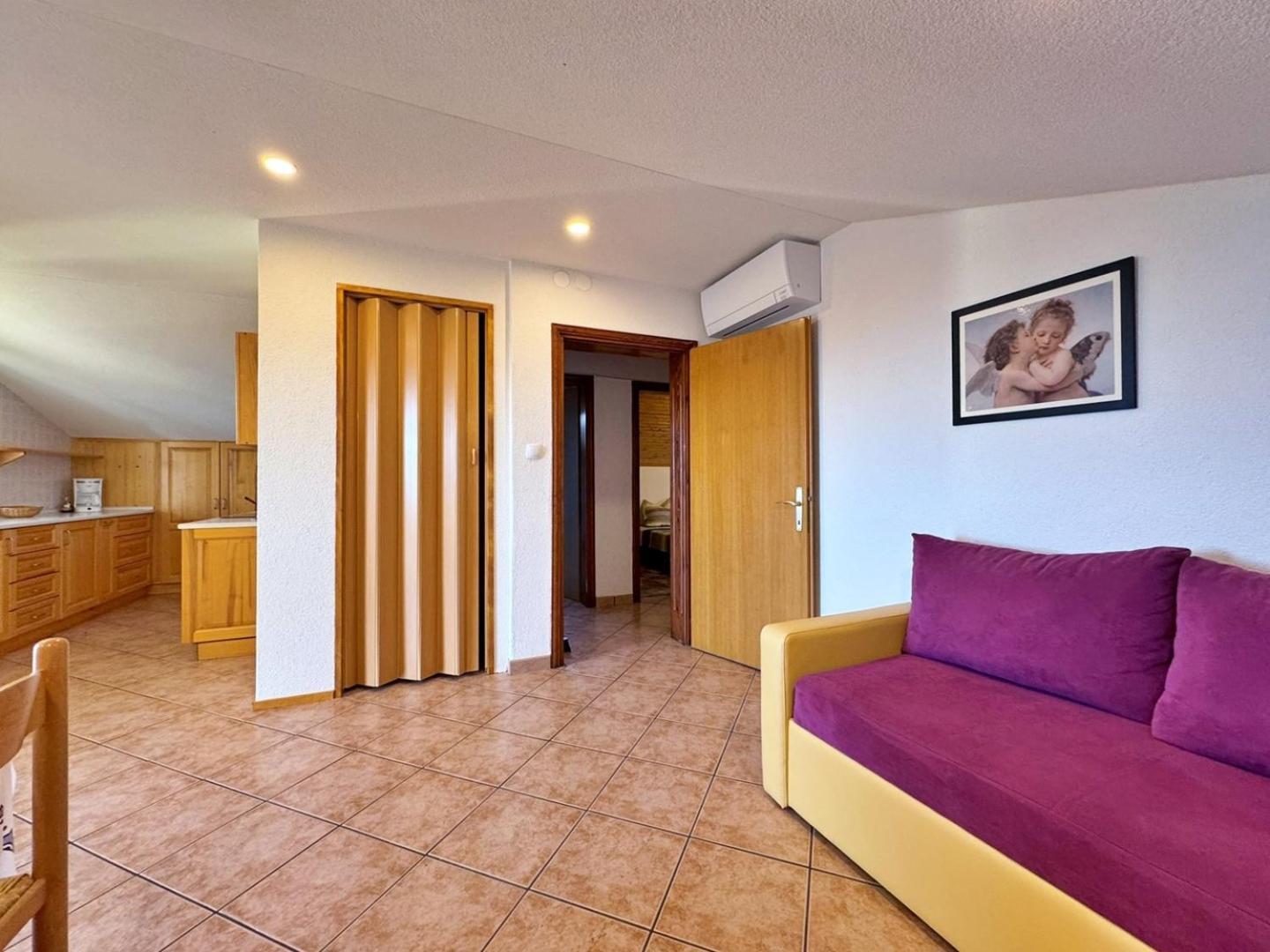 Apartments Pavle Malinska Esterno foto