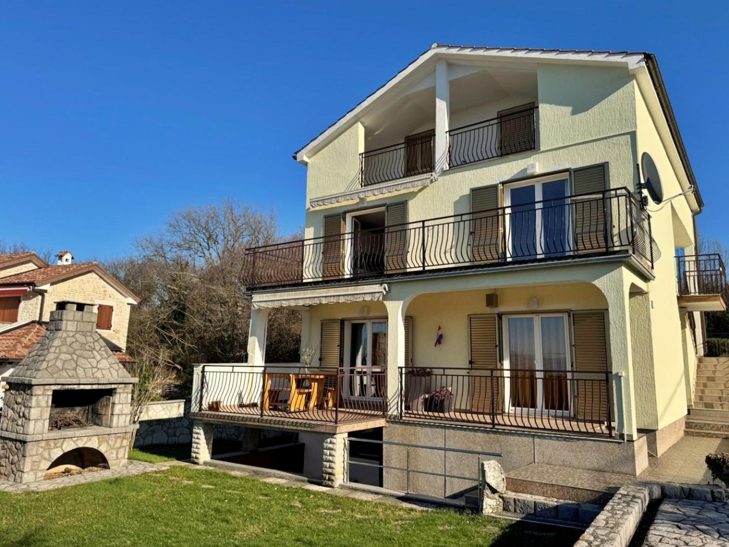 Apartments Pavle Malinska Esterno foto